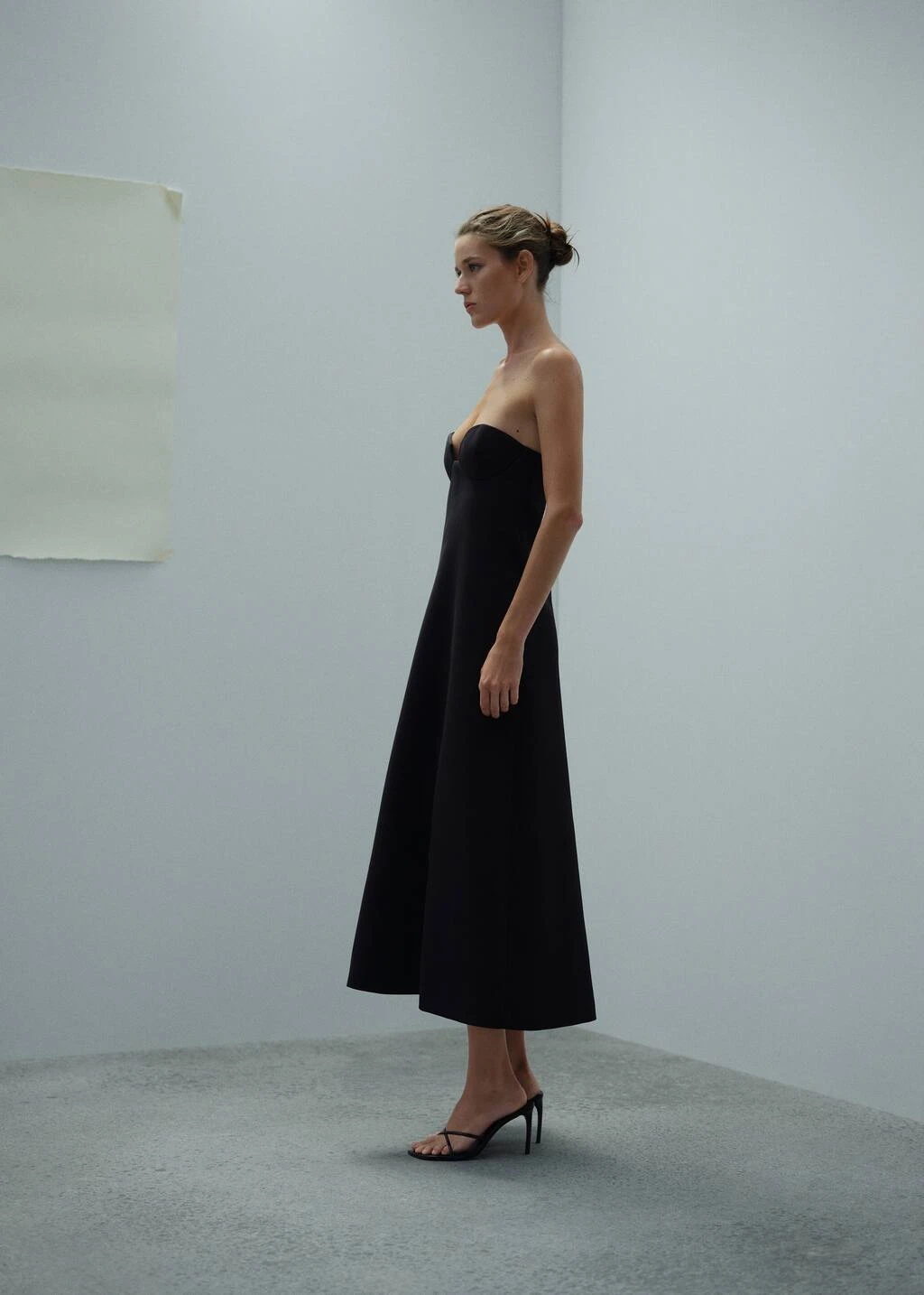 Robe Structurée Encolure Cœur