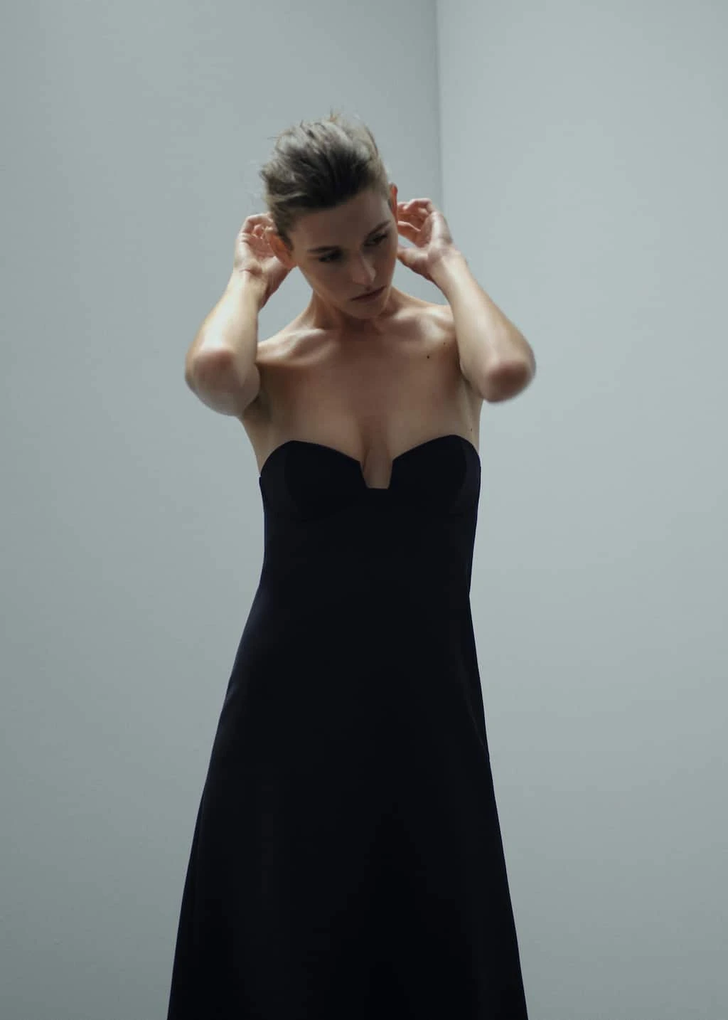 Robe Structurée Encolure Cœur – Image 5