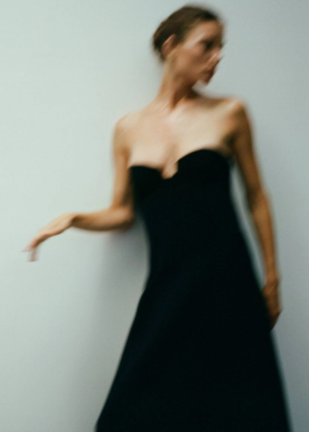 Robe Structurée Encolure Cœur – Image 6