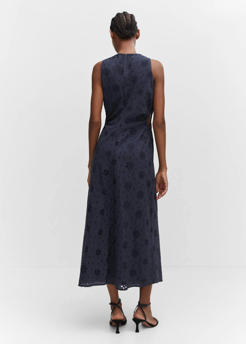 Robe Brodée Ouvertures Latérales – Image 3