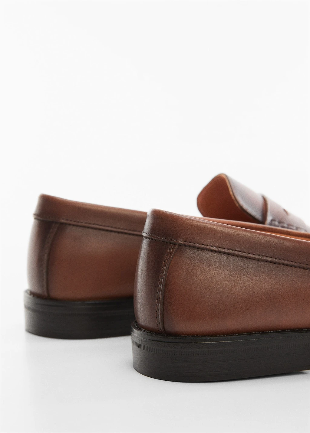 Mocassins Cuir Détail En Forme De Masque – Image 12