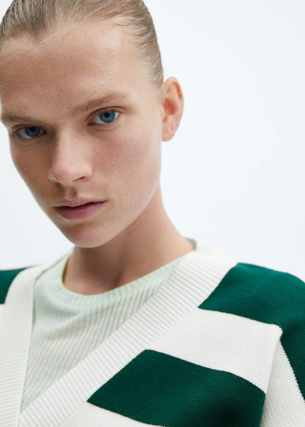 Cardigan Rayé Col En V – Image 4