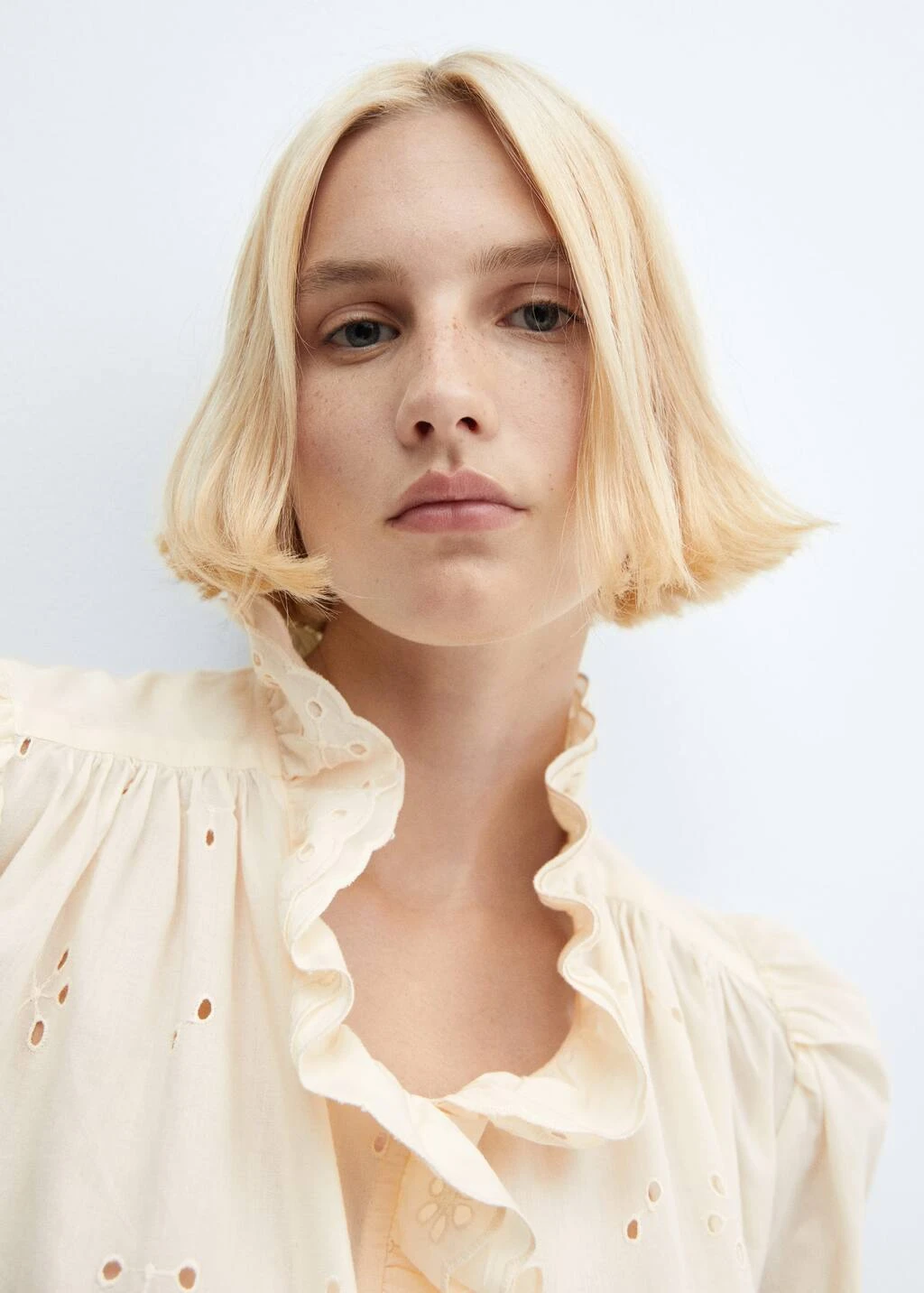 Chemise Ajourée Détail Volants – Image 4