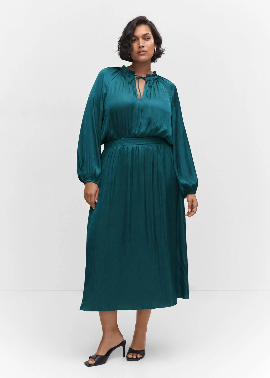 Robe SatinĂ©e Manches Bouffantes â Image 5